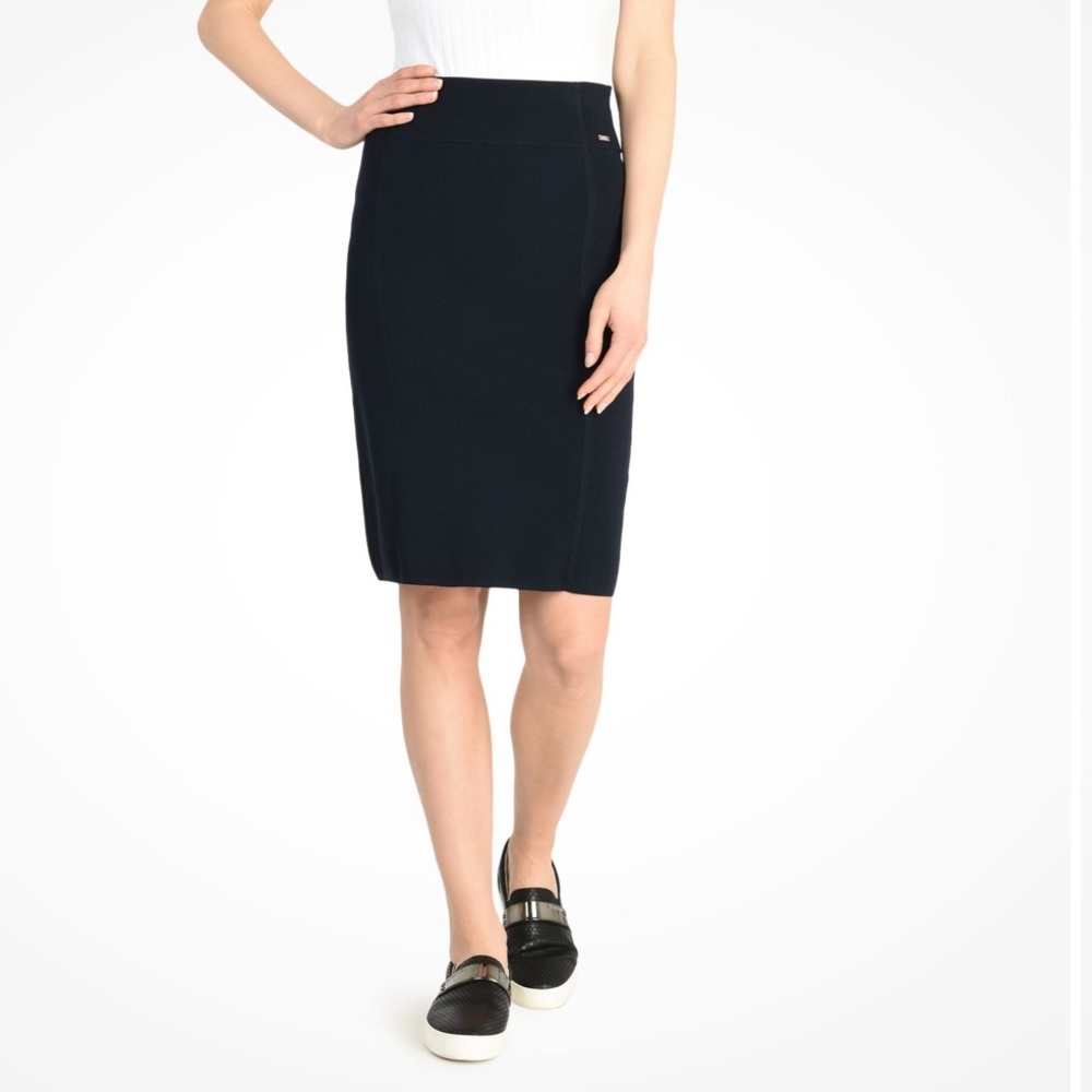 Armani Exchange Navy blue knit pencil skirt, XS.
